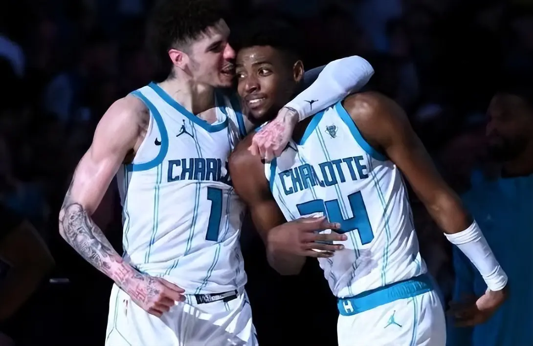 爵士和奇才, 火箭雷霆A, MovMW